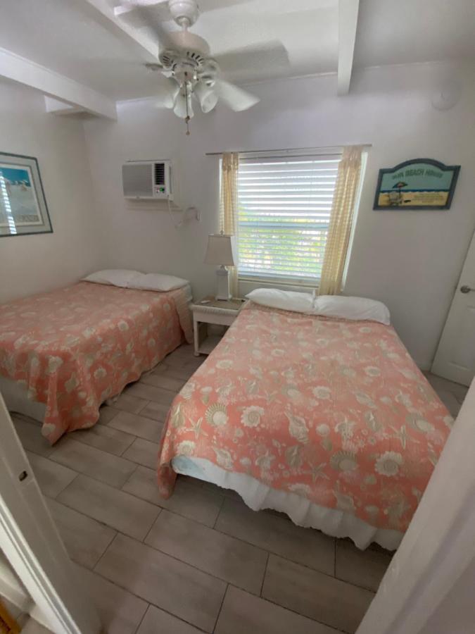 Tropical Winds Beachfront Motel And Cottages Санибел Екстериор снимка