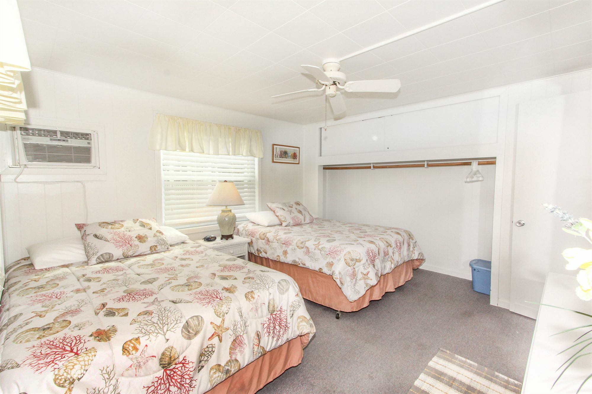 Tropical Winds Beachfront Motel And Cottages Санибел Екстериор снимка