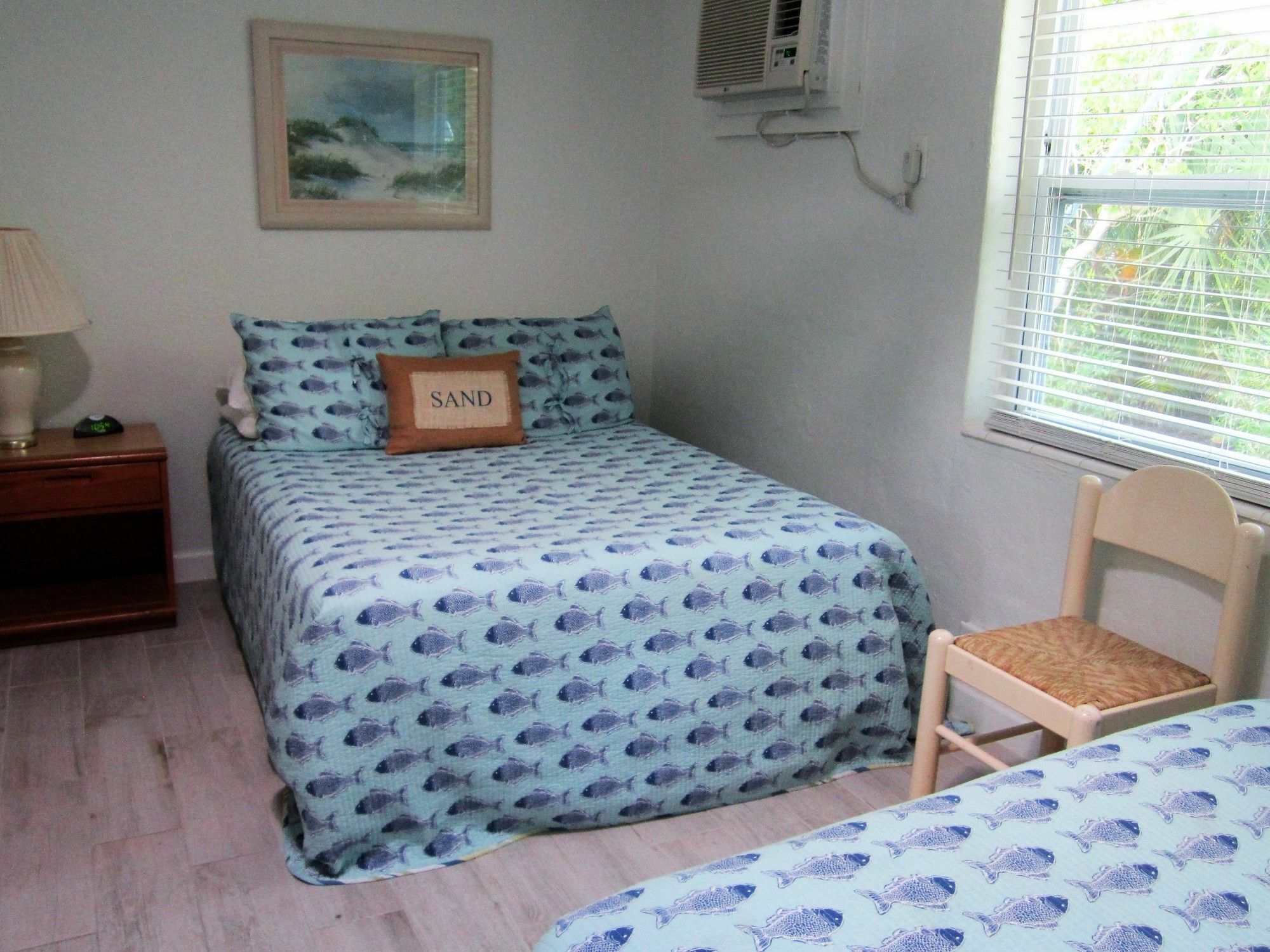 Tropical Winds Beachfront Motel And Cottages Санибел Екстериор снимка